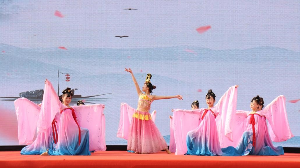 正在上传... 8f12c7a70c2f812a5db452b87a45800b.jpg