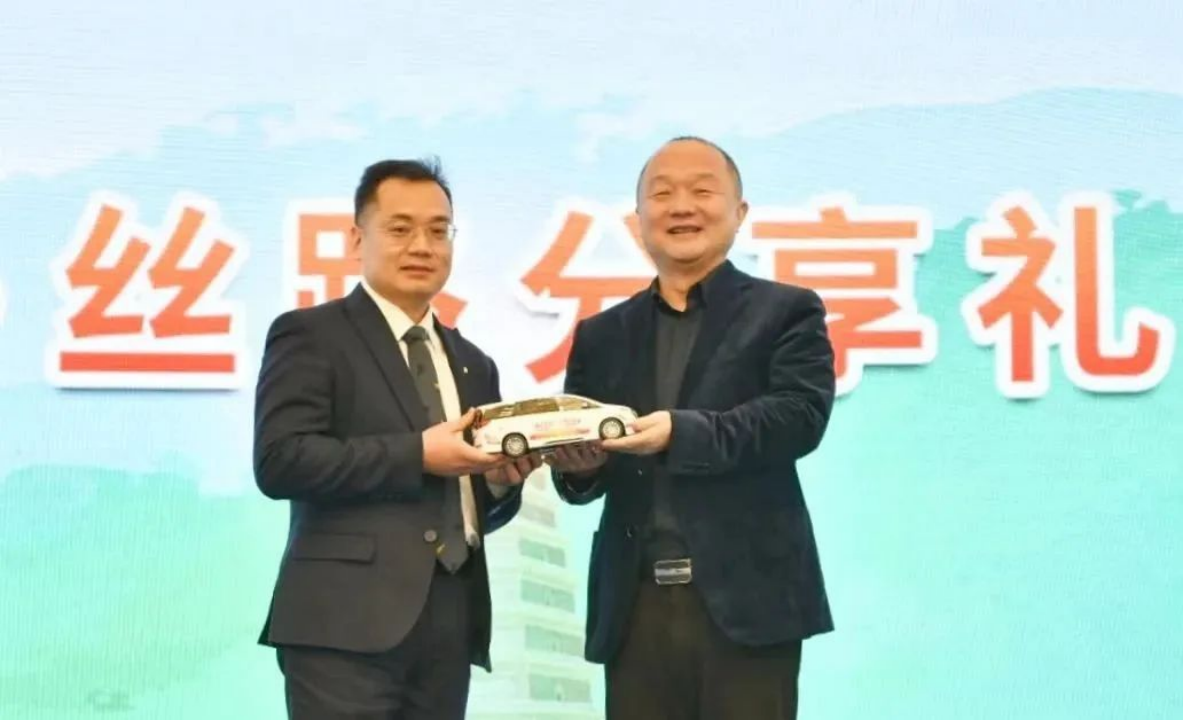 正在上传... bda4182f64e0d4d628df746cbb00faaa.png