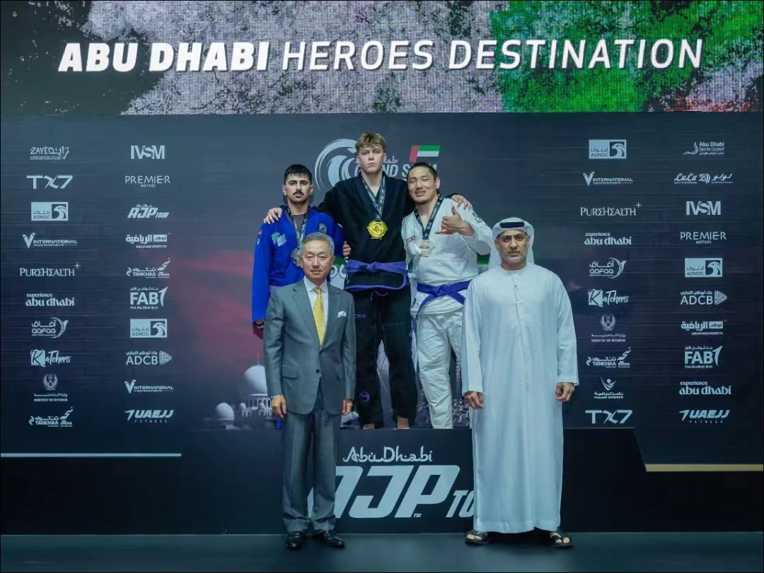 正在上传... f3f16917064cc779892ad57168c8f00e.png